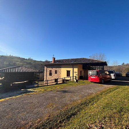 La Casona De Sovina Guest House Piloña Eksteriør bilde