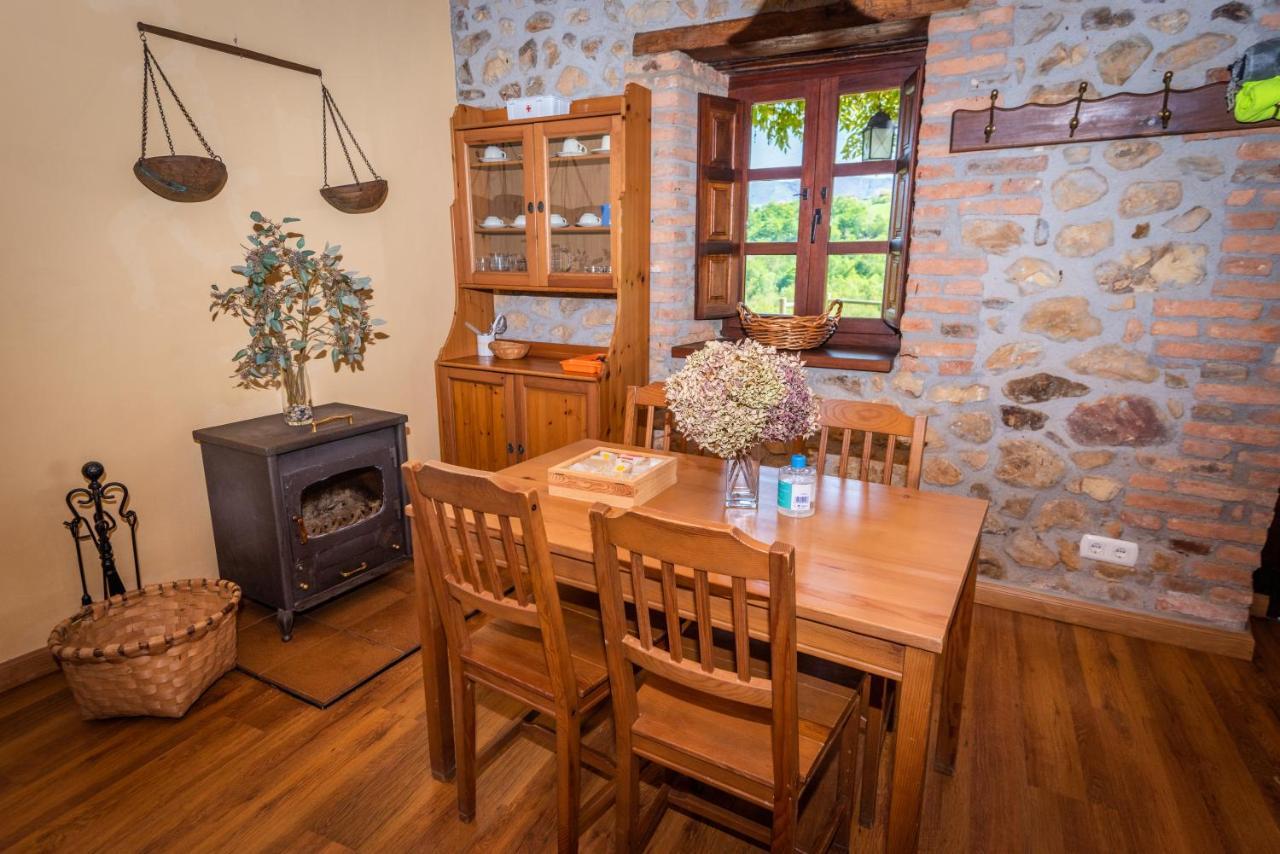 La Casona De Sovina Guest House Piloña Eksteriør bilde